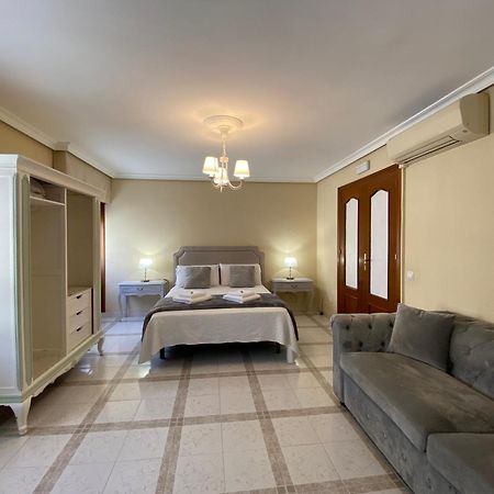 Casa De Huespedes Vecinodecerbantes Hotell Alcalá de Henares Eksteriør bilde
