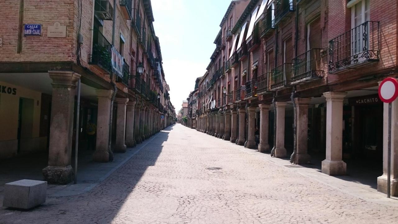 Casa De Huespedes Vecinodecerbantes Hotell Alcalá de Henares Eksteriør bilde