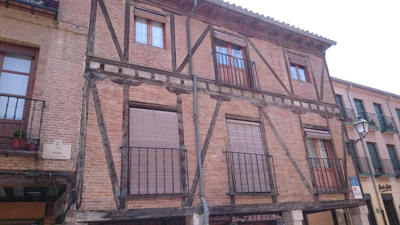 Casa De Huespedes Vecinodecerbantes Hotell Alcalá de Henares Eksteriør bilde