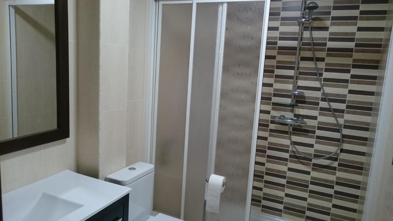 Casa De Huespedes Vecinodecerbantes Hotell Alcalá de Henares Eksteriør bilde