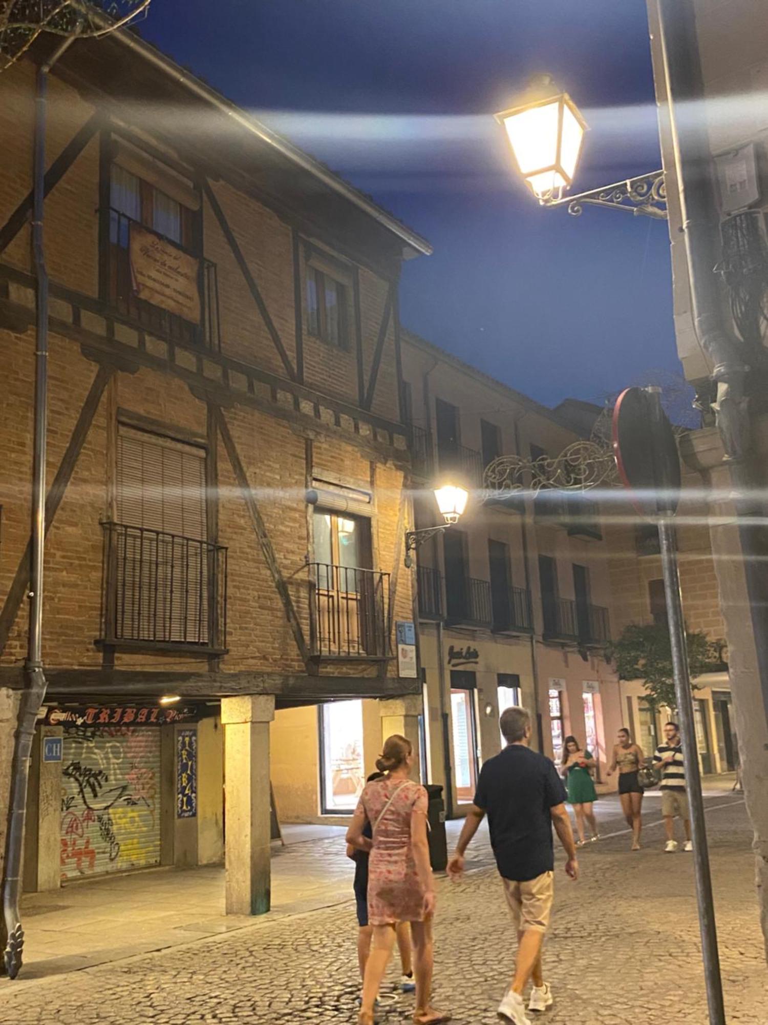 Casa De Huespedes Vecinodecerbantes Hotell Alcalá de Henares Eksteriør bilde